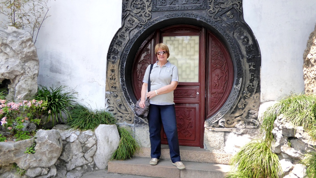 Schön gestalteter Eingang - Kreis ist ein Symbol für Glück !