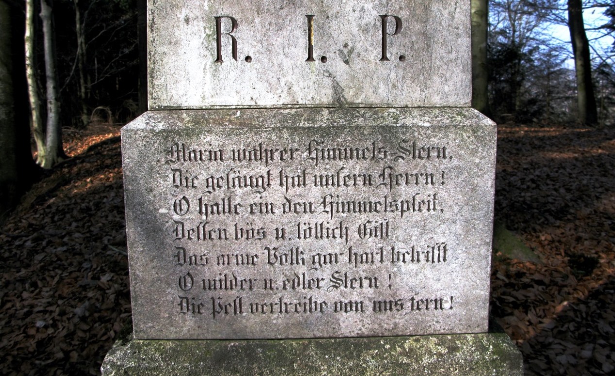 Inschrift auf dem Sockel