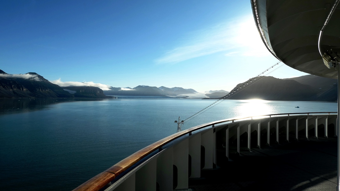 Früher Morgen - Einfahrt in den Tempelfjord