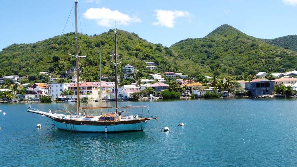 Grüne Hügel - blaues Meer !