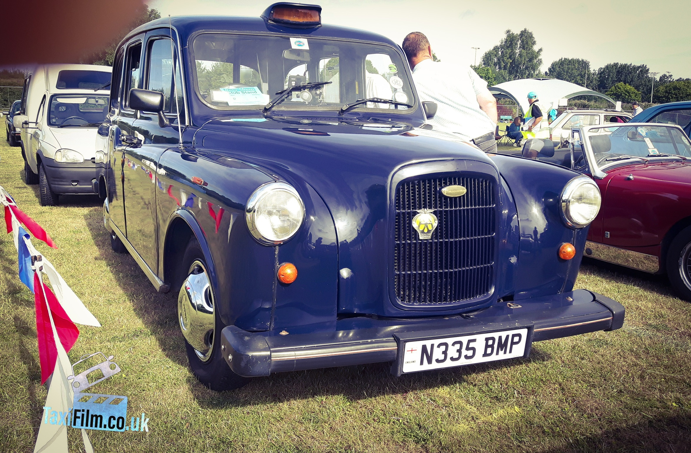 Royal Blue Fairway Taxi
1995, Middlesex
ref F0106