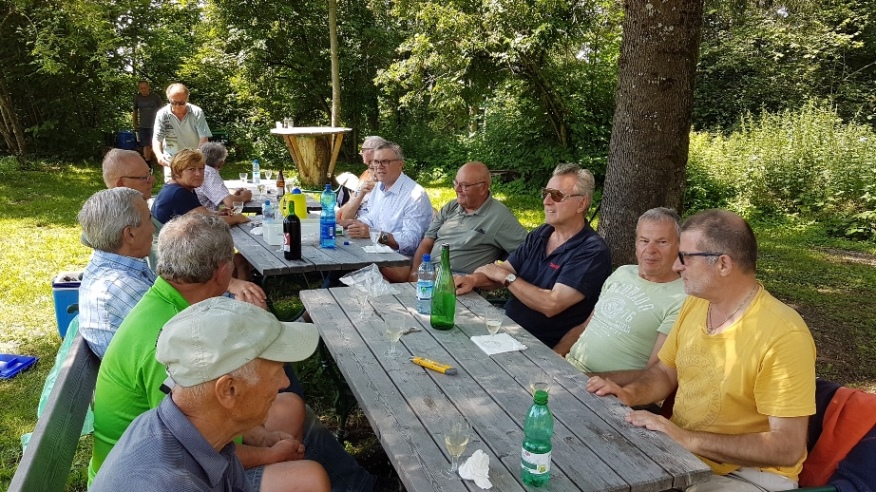 Alle warten auf die Nachspeise