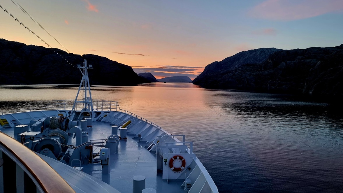 Sonnenuntergang zwischen den Schären