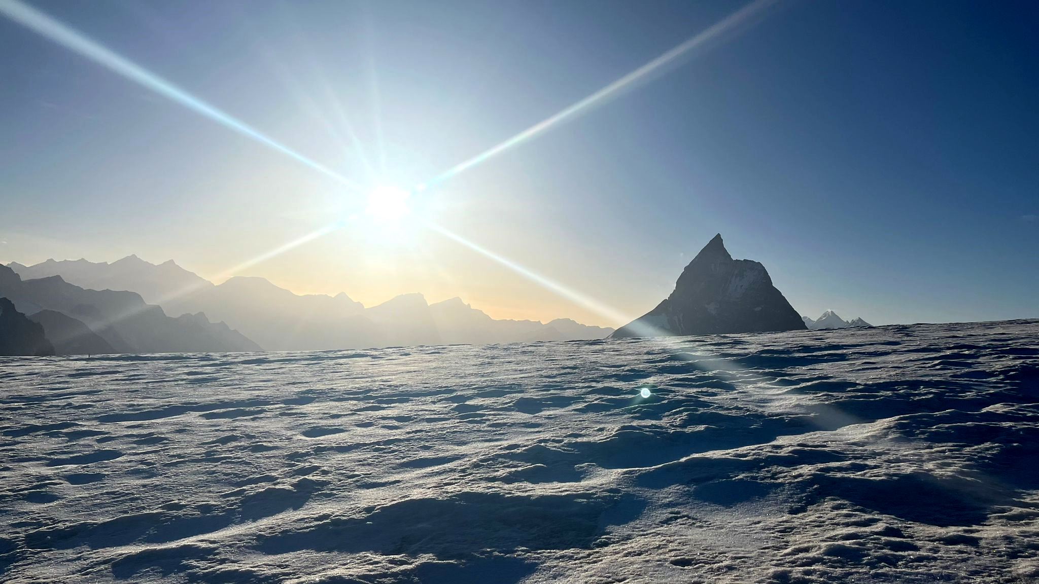 Das Matterhorn im Sonnenlicht.