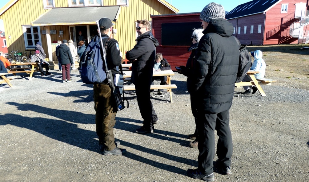 Touren außerhalb des Ortsgebietes sind nur mit einem Bärenguide erlaubt !