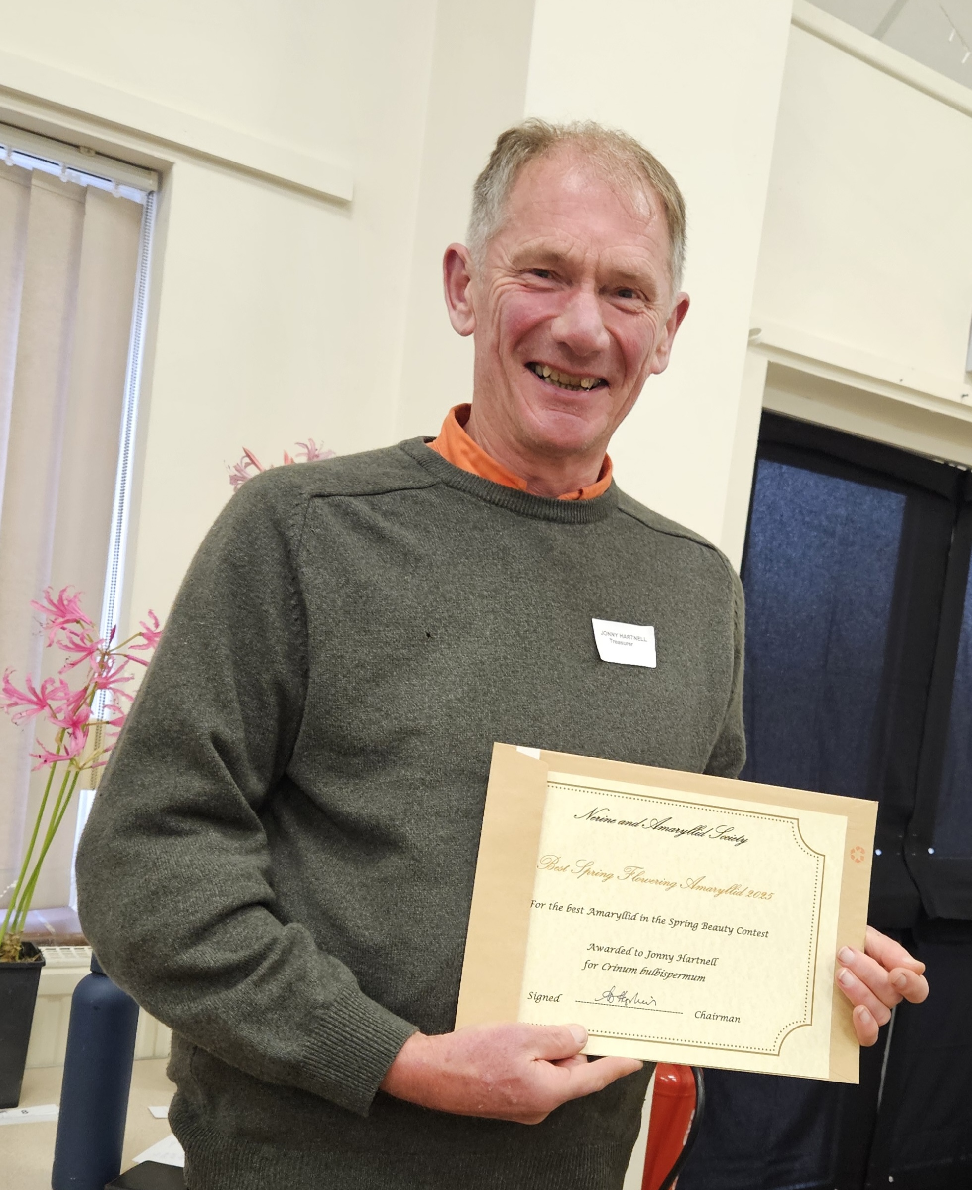 Jonny Hartnell with award ...