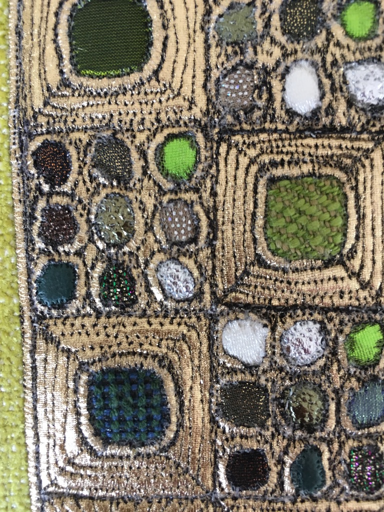 Croix inspirée motif moyen age