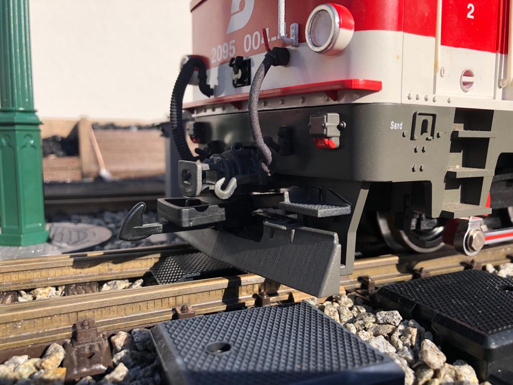 Umbau der 2095 004-4 mit allen Anbauteilen der GartenBahnSchmiede