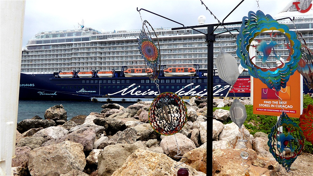 Zurück im Hafen von Willemstad- wir gehen wieder an Bord