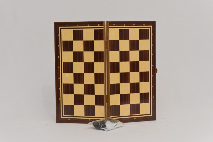 ΚΩΔ. 1038
Τάβλι σκάκι μεσαίο 40x40cm