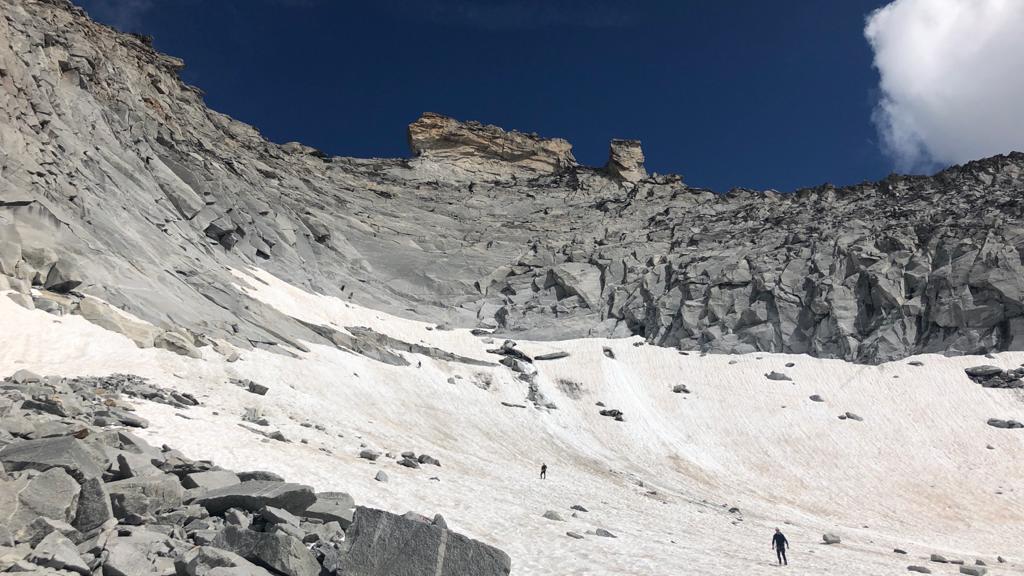 Kurz vor dem Einstieg in die Felsen