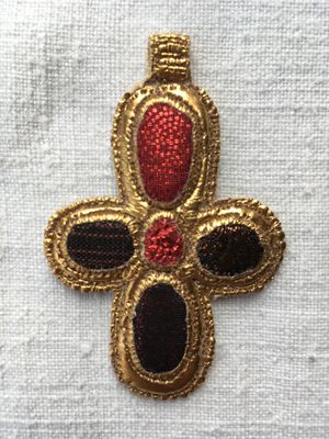 Croix rouge originale et légère