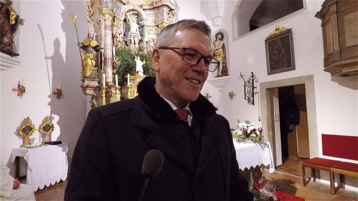 Er lobte den Einsatz der Winzer, den "Hegern und Pflegern" des Weingartens