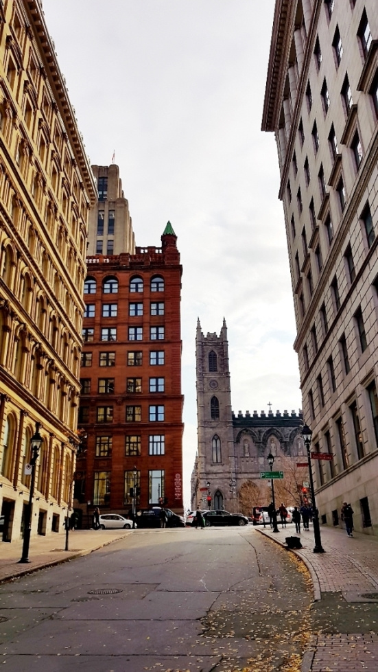 Hinauf zum Place d'Armes