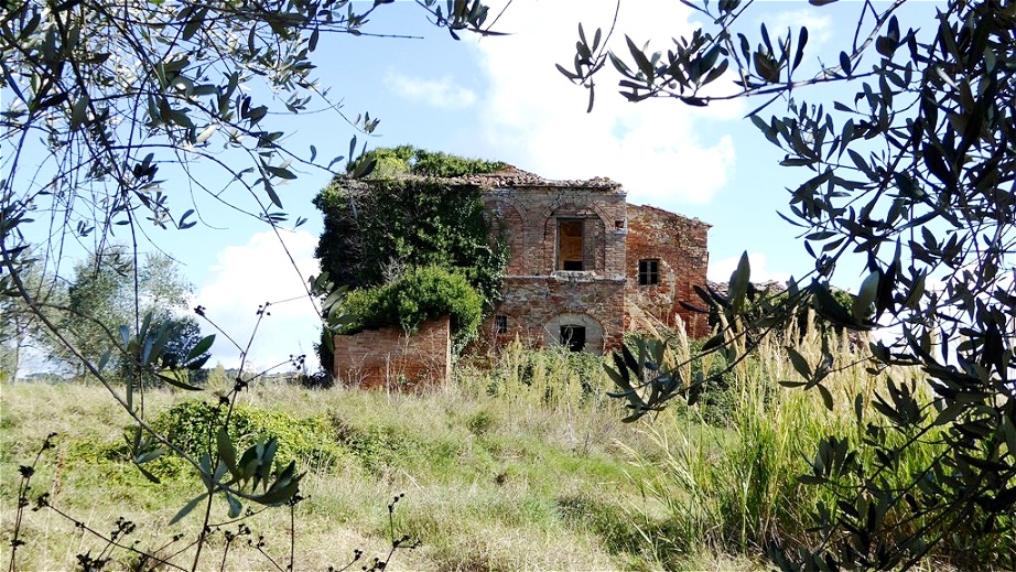 Verlassenes Landgut - dem Verfall preisgegeben !