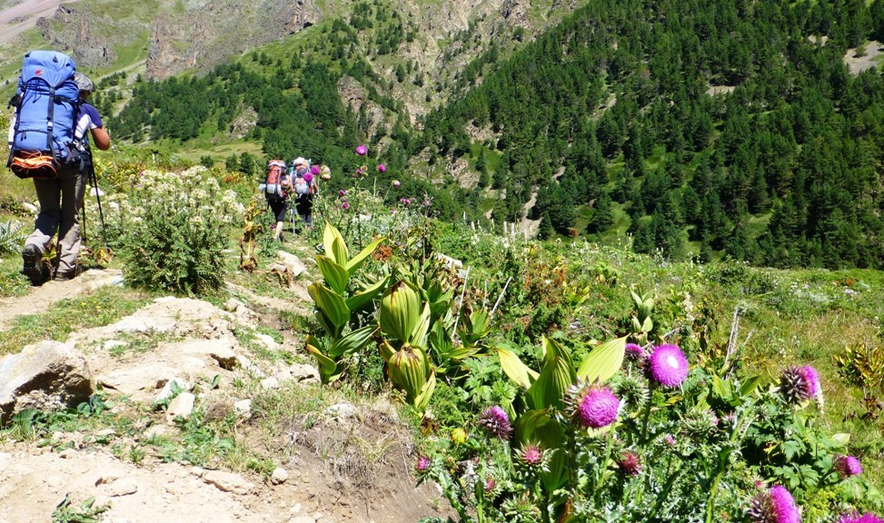 Schwer beladen - wir müssen die ganze Ausrüstung tragen