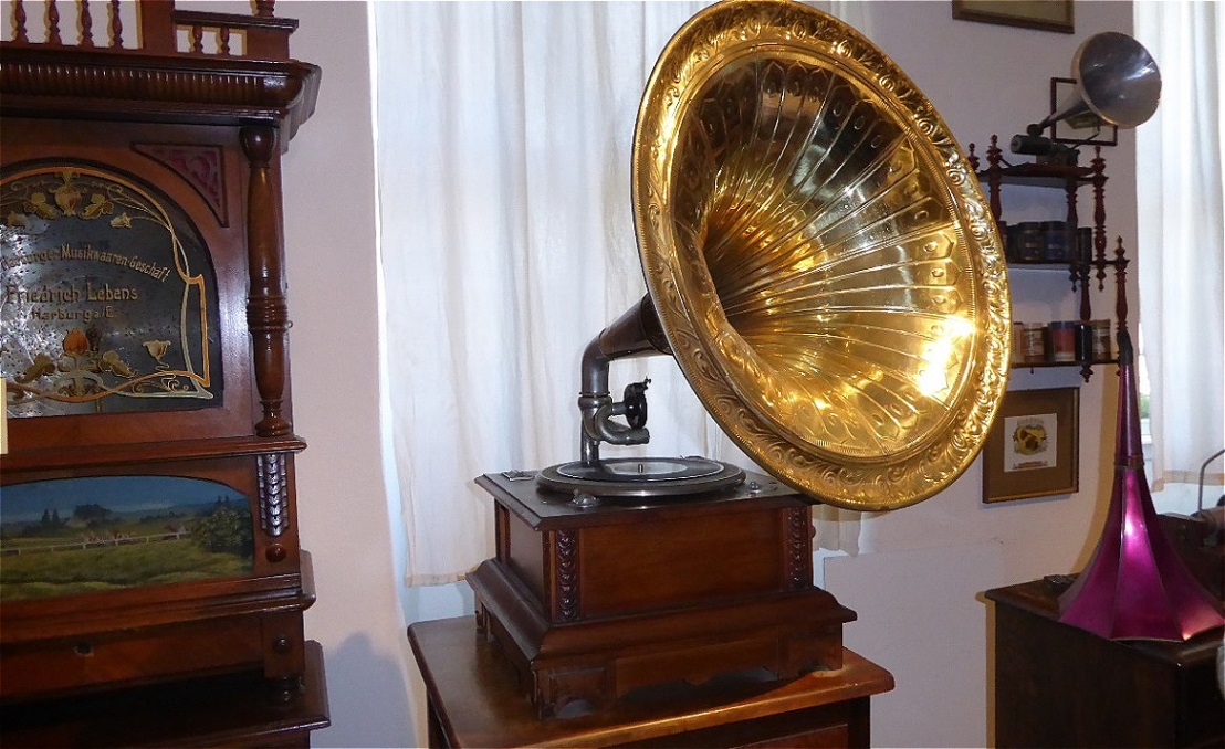 Grammophon der Jahrhundertwende
