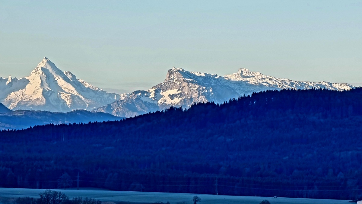 Watzmann und Untersberg, dahinter der Hochkalter