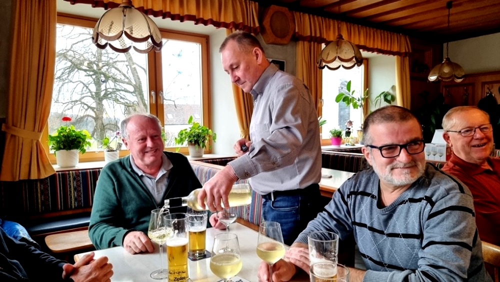 Die Gläser werden gefüllt