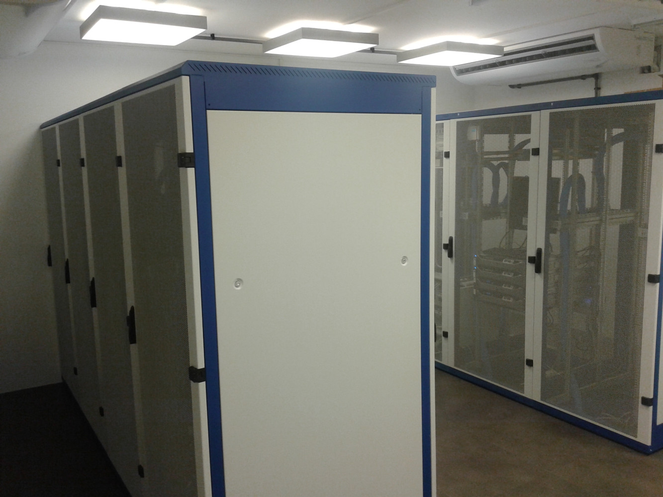 Hofer & Aldi računalnika centrala, Avstrija