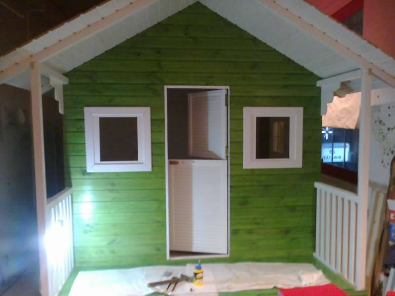 Căsuța în timpul lucrului