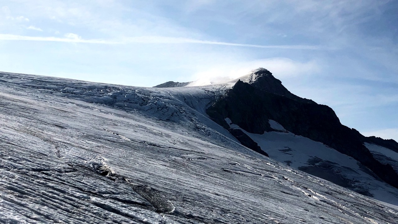 Aufwärts auf dem mäßig steilen Gletscher
