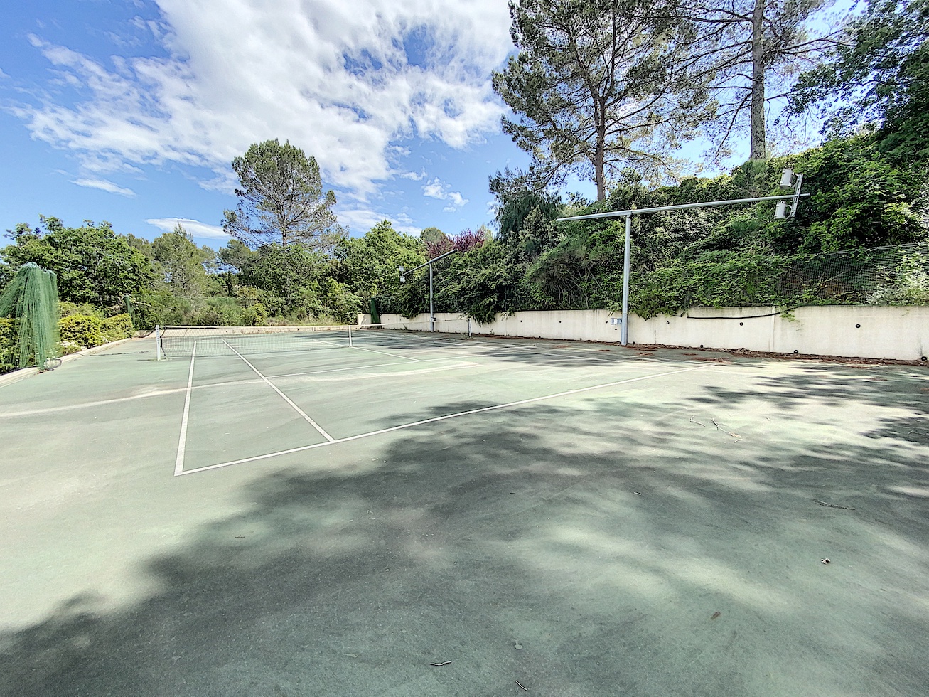 https://0501.nccdn.net/4_2/000/000/064/d40/Terre-Blanche-property-SH23.jpg