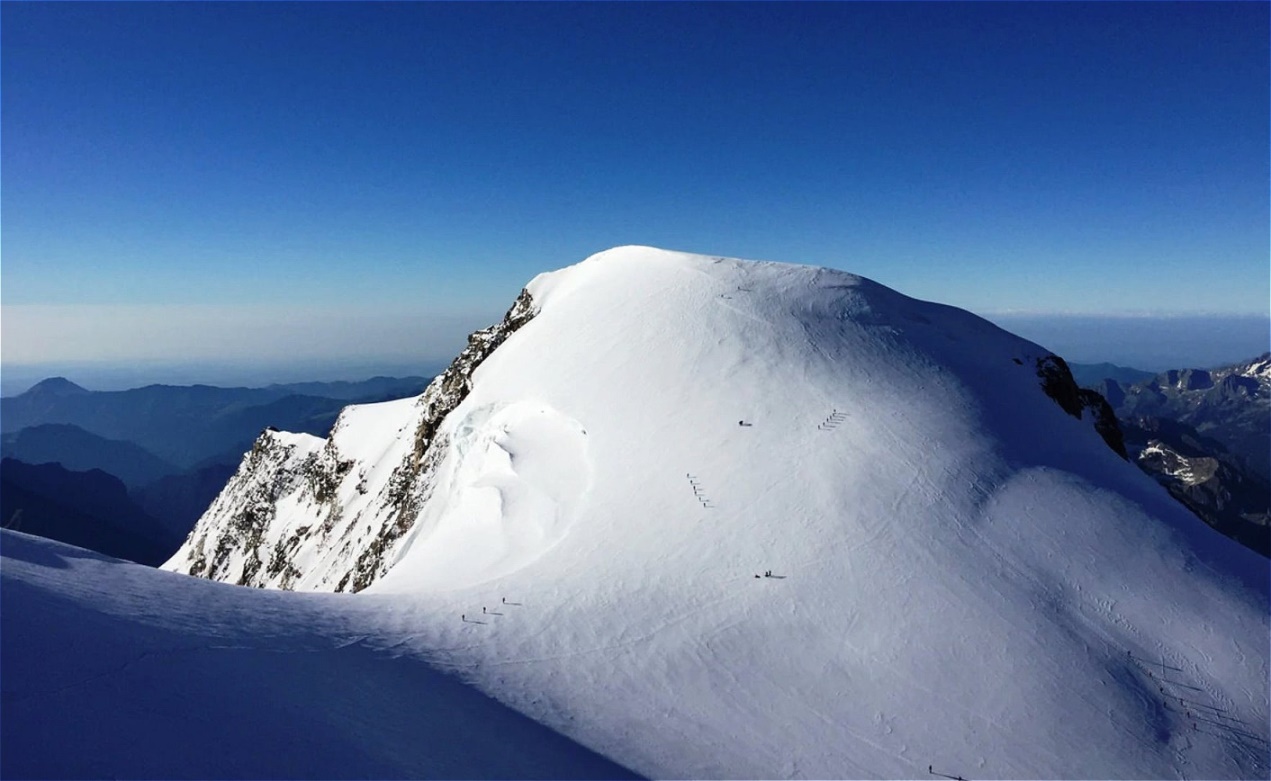 Vincentpyramide 4.215 m