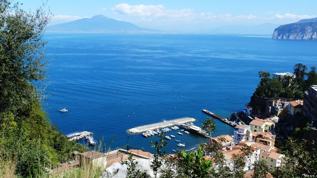 Kleiner Yachthafen vor Sorrent