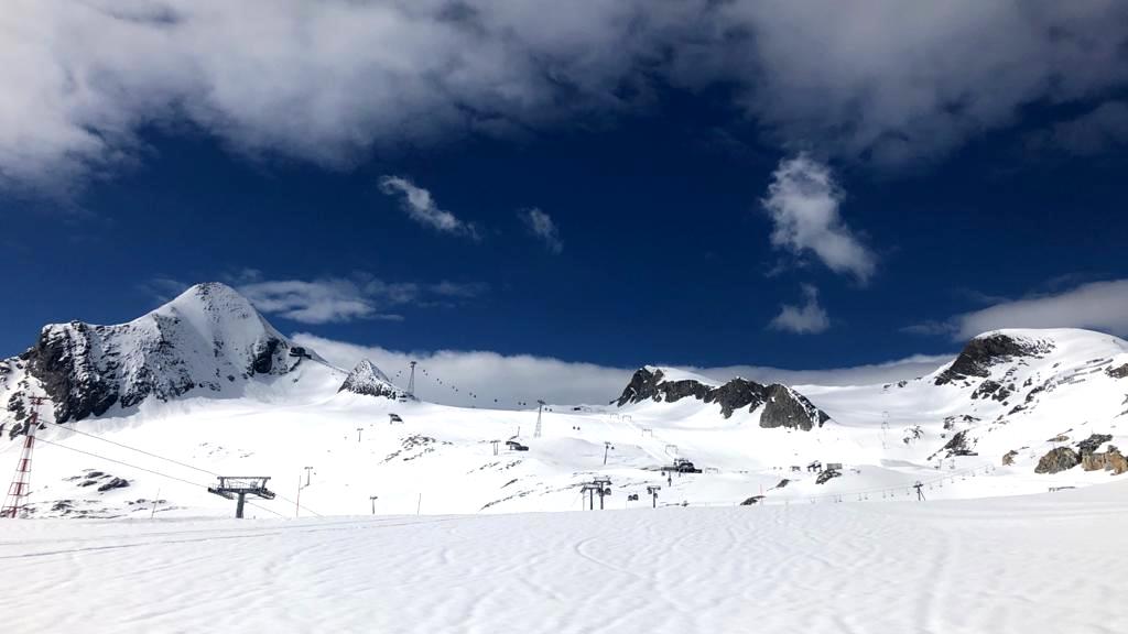 Am Start - Aufstieg auf Schiern
