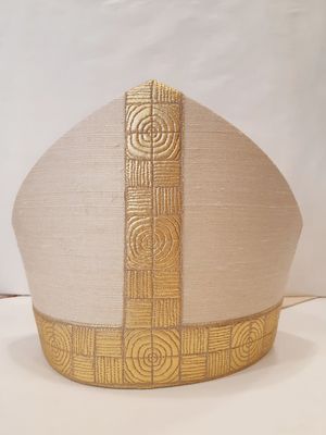 Ornement de mitre réalisé pour la Maison Chéret