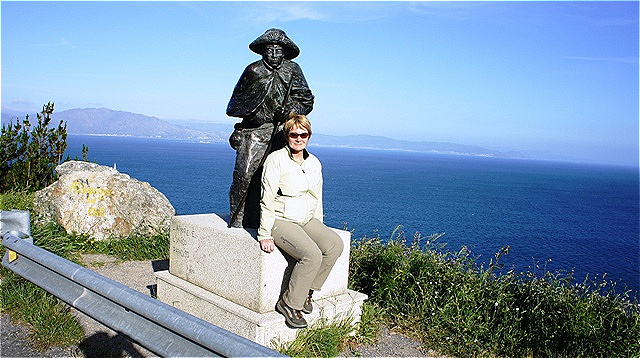 Der letzte Kilometer Pilgerdenkmal kurz vor dem "Ende der Welt