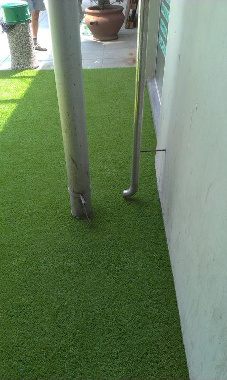 Gostinski lokal umetna trava