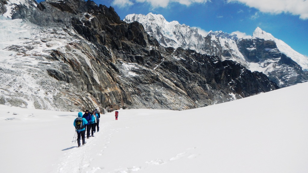 Abstieg über den Gletscher
