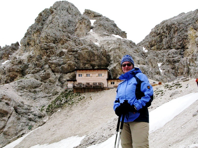 Leichter Schneefall vor der Grasleitenhütte