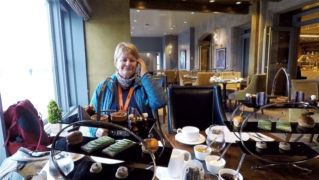 Gleich wird der Tee serviert