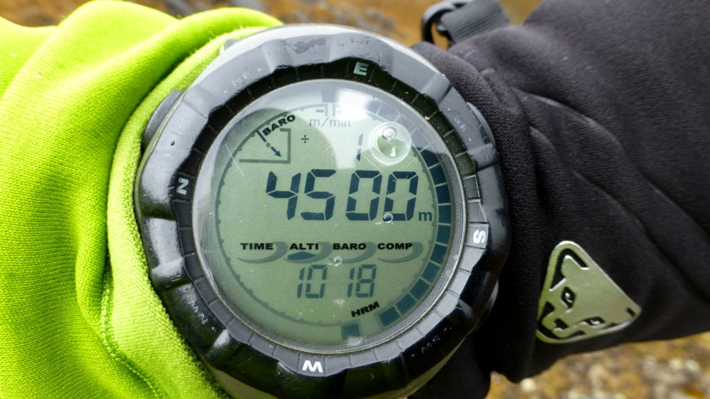 Das Barometer zeigt fallenden Luftdruck