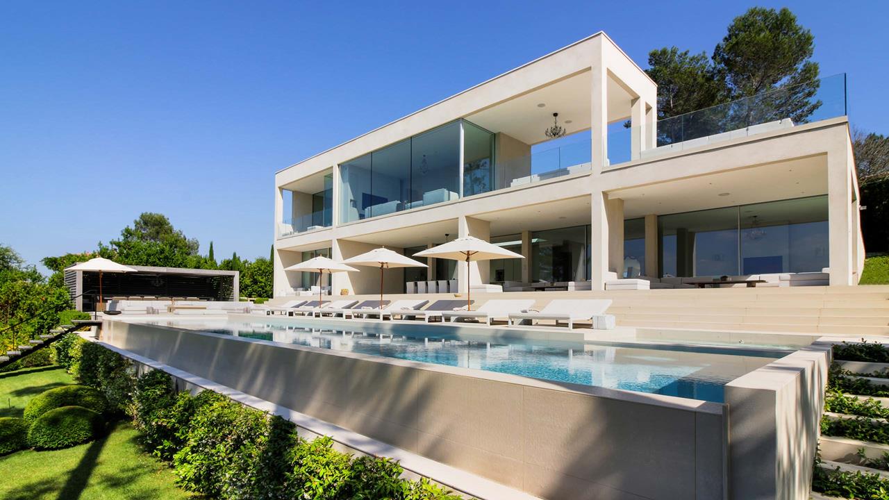https://0501.nccdn.net/4_2/000/000/06b/a1b/Terre-Blanche-Villa-Rental-H01.jpg