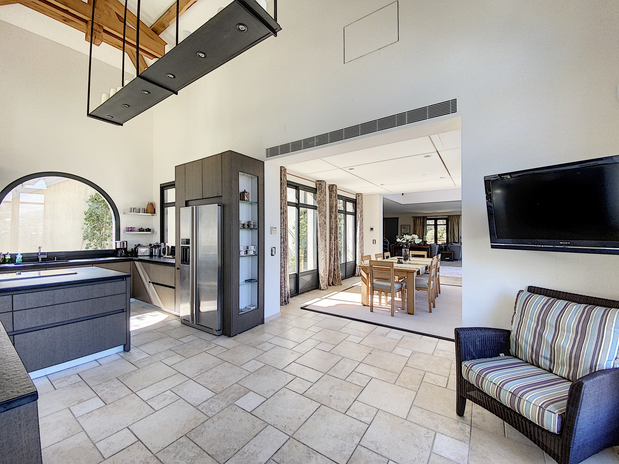 https://0501.nccdn.net/4_2/000/000/06b/a1b/Terre-Blanche-luxury-villa-rental-L03.jpg