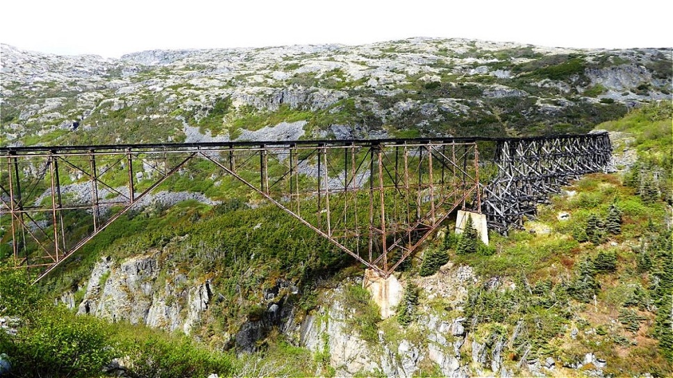 Stahlskelett aus "grauer Vorzeit" !