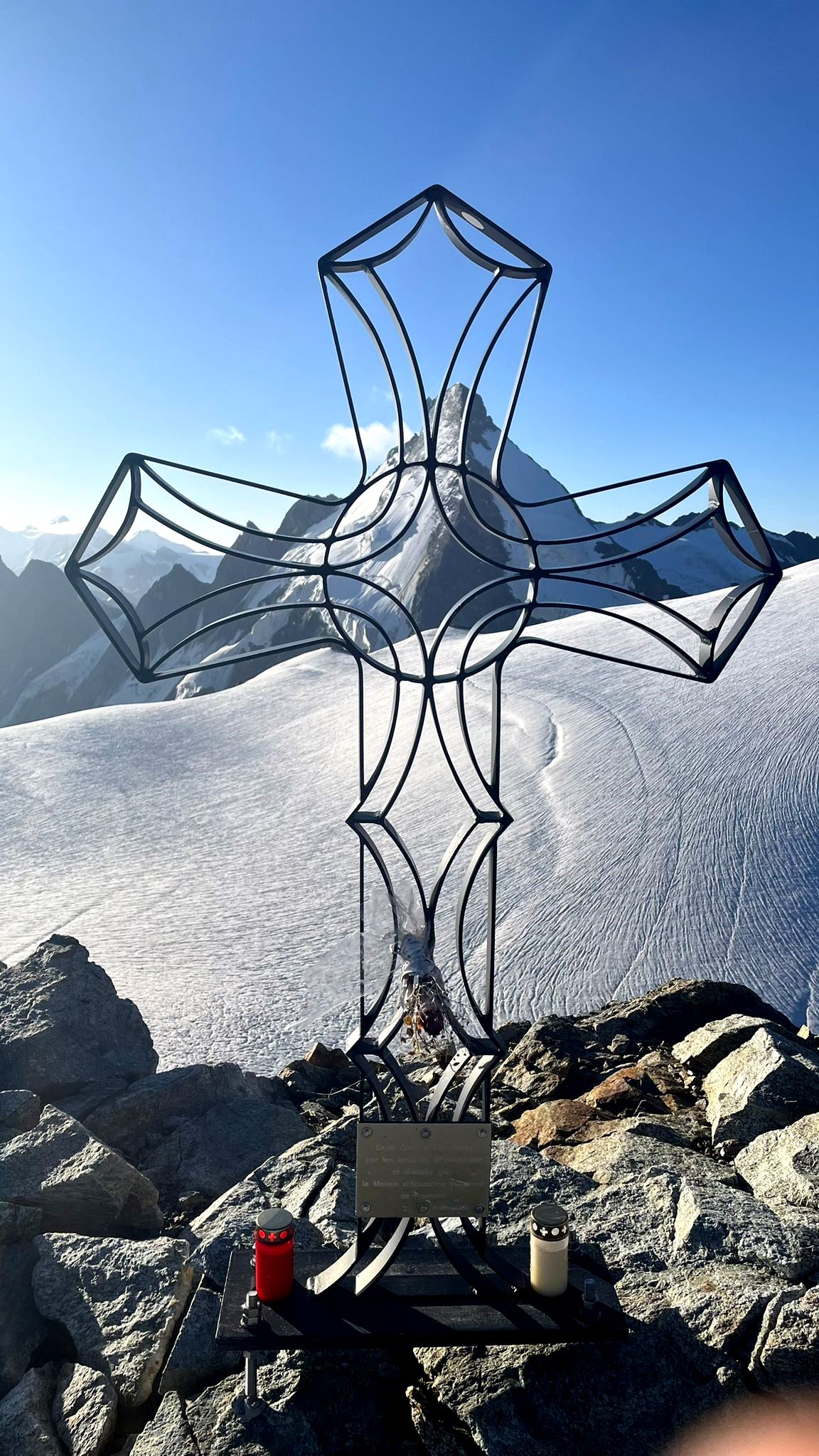 Tète Blanche Gipfel - dahinter das Matterhorn.