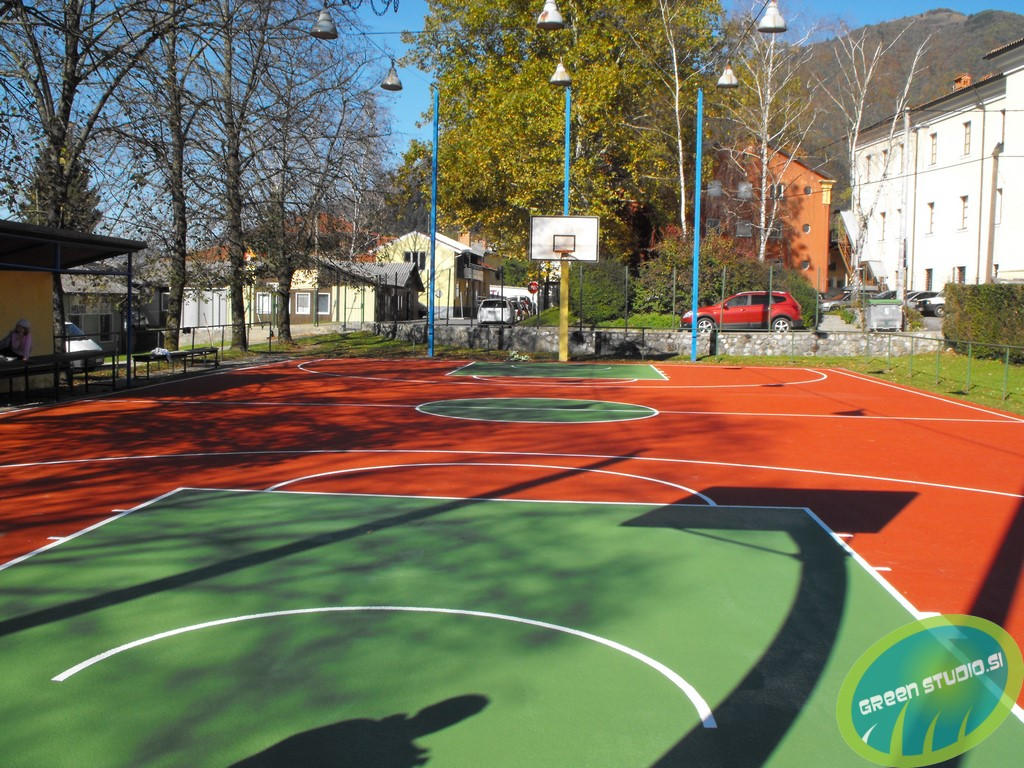 Preplastitev igrišča