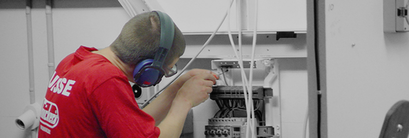 <div>
<h3>EL-KK</h3>
<h4>Trgovsko in storitveno podjetje</h4>
<a href="o-podjetju.html">PREBERI VEČ</a>
</div>