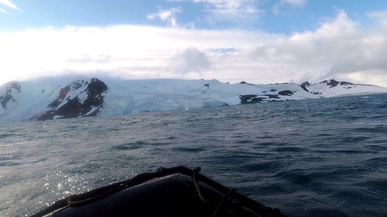 Wellen und Spritzwasser