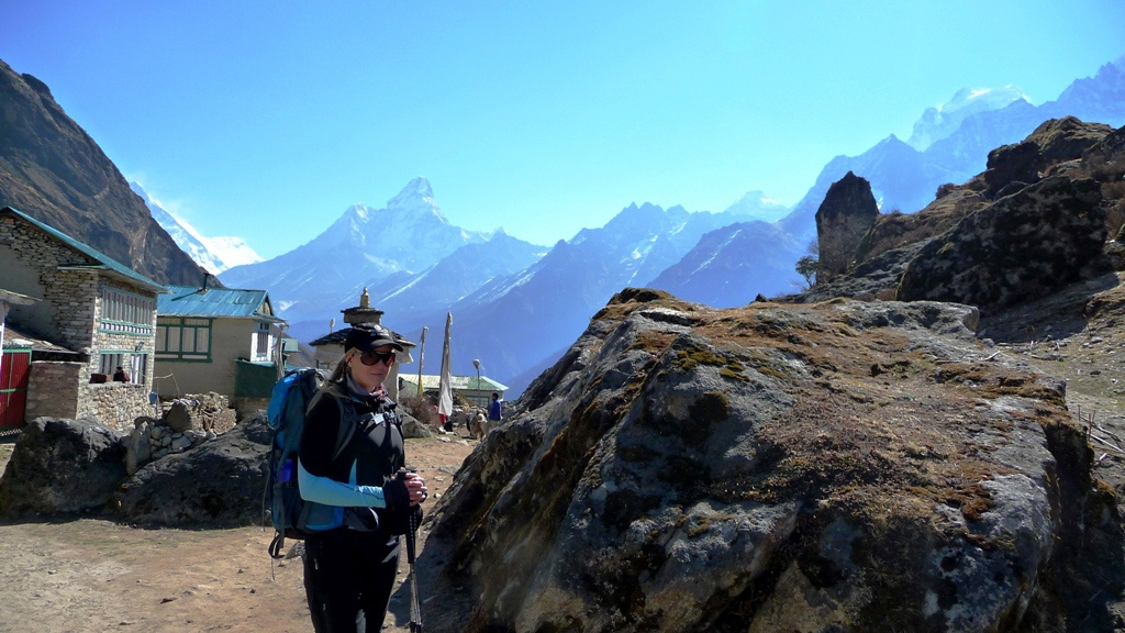 Abmarsch von Khumjung
Im Hintergrund die Ama Dablam