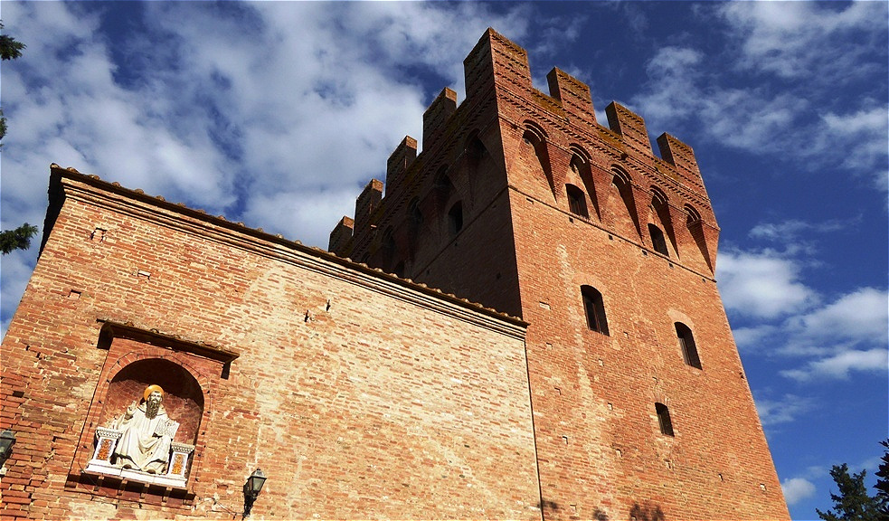 Backstein beherrscht den Baustil