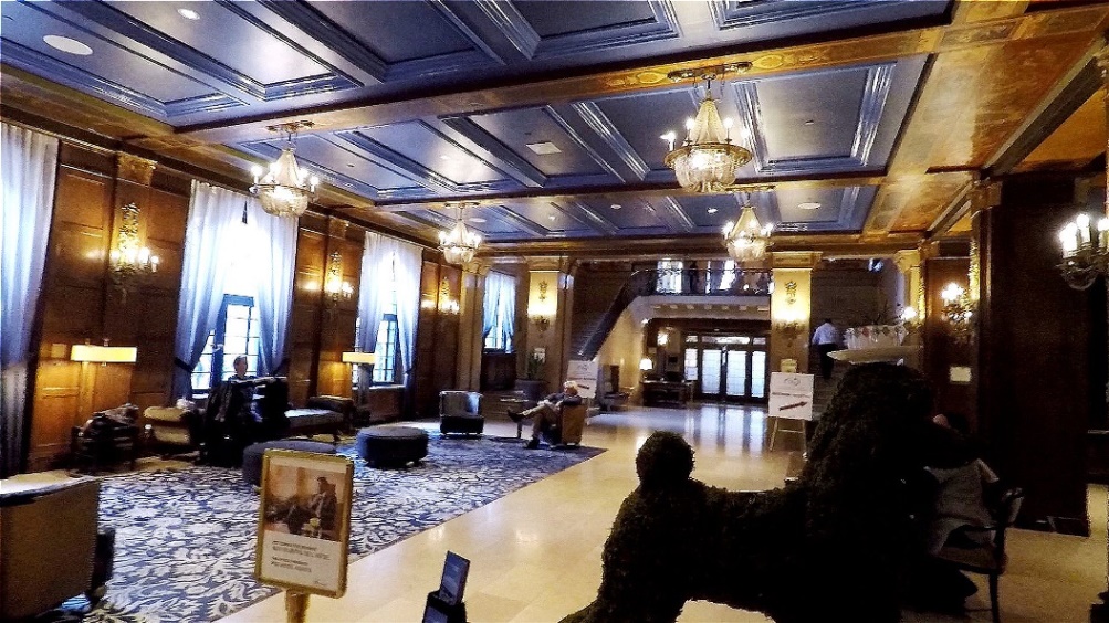 Die Eingangshalle - Rezeption