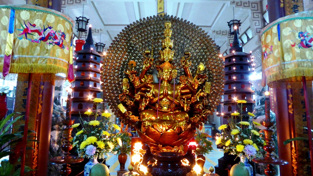 Altar mit Hauptgottheit