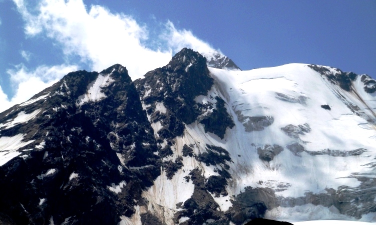 Gipfel der Weißkugel mit Wolkenfahne
