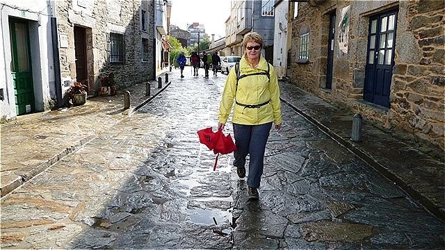 Durch Ribadiso mit ein paar Regentropfen